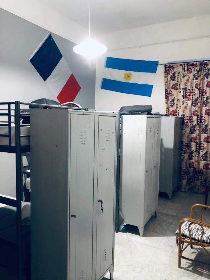 נאפולי Dama Hostelbb מראה חיצוני תמונה