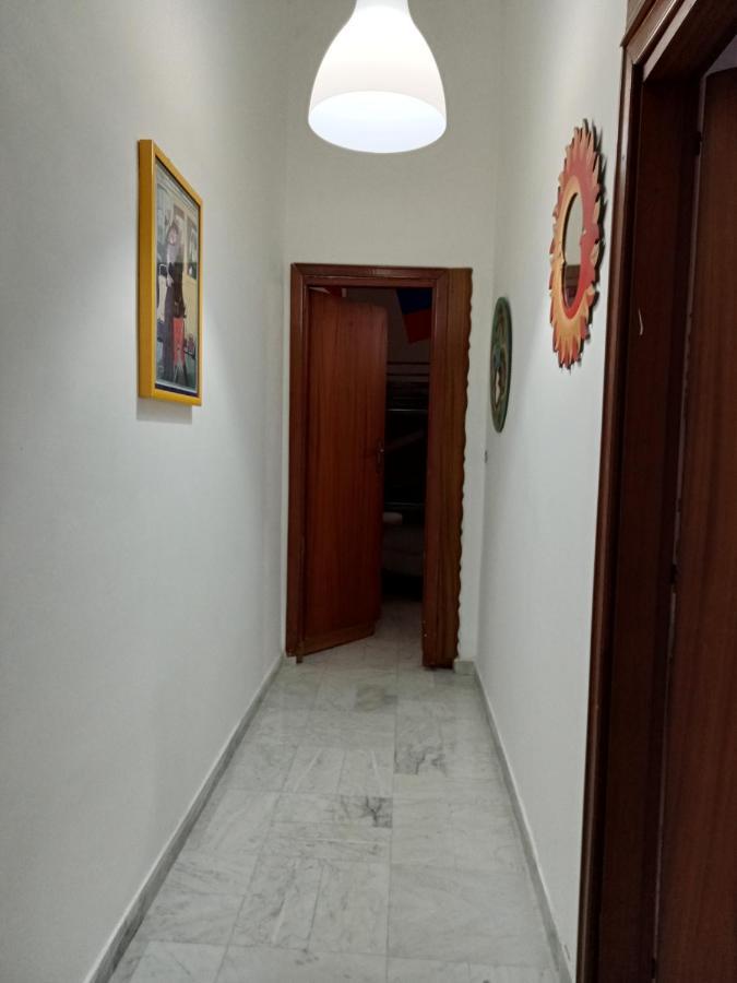 נאפולי Dama Hostelbb מראה חיצוני תמונה