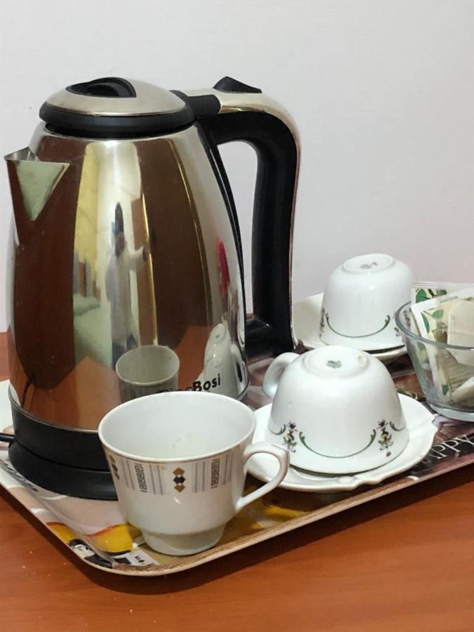 נאפולי Dama Hostelbb מראה חיצוני תמונה