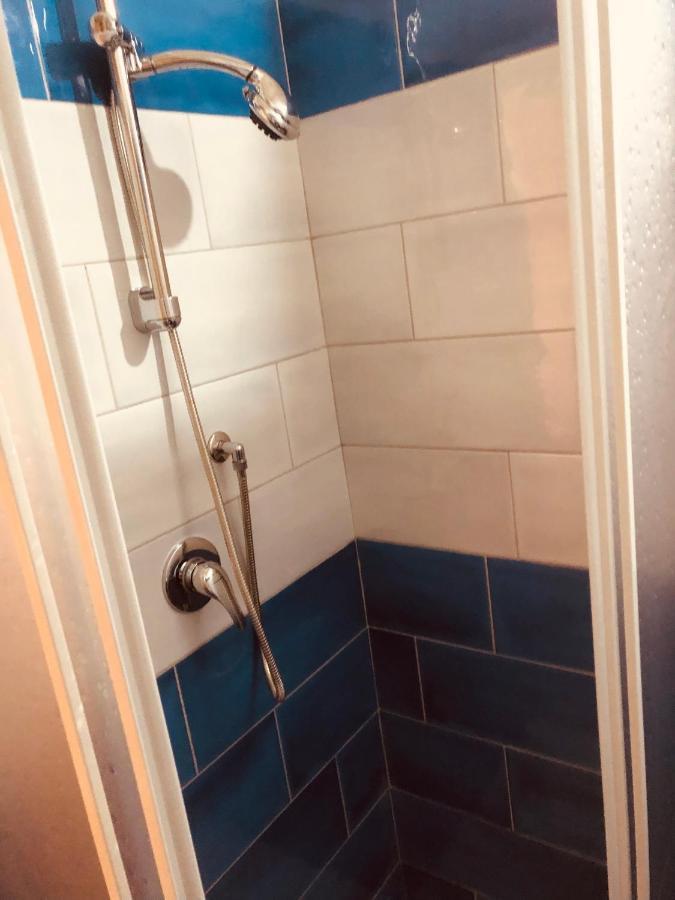 נאפולי Dama Hostelbb מראה חיצוני תמונה