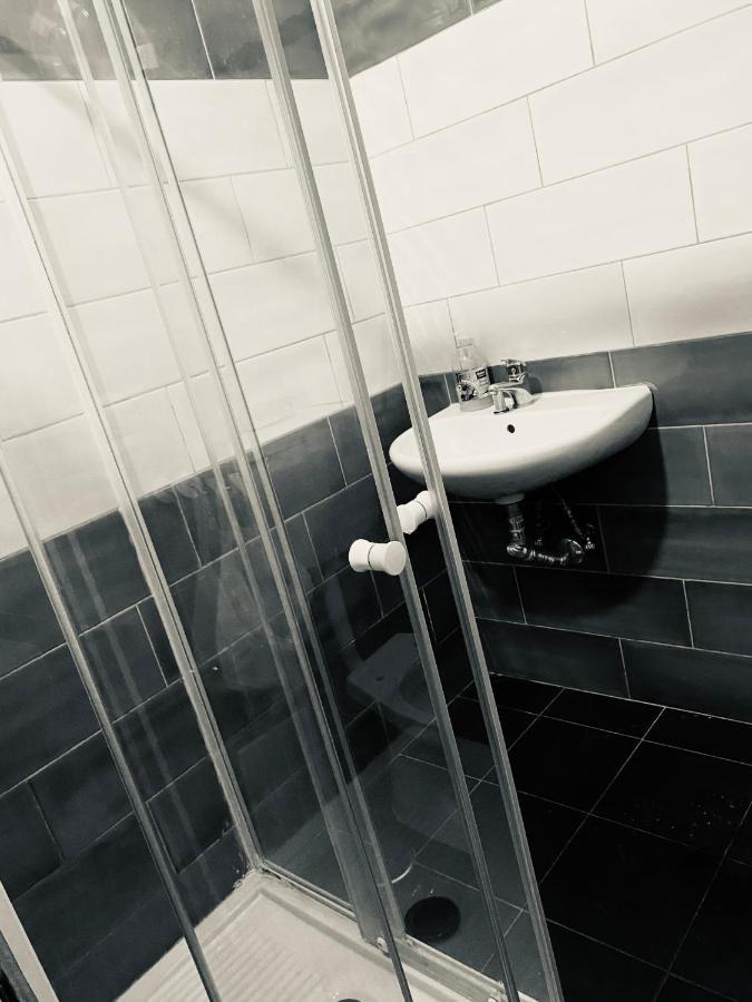 נאפולי Dama Hostelbb מראה חיצוני תמונה