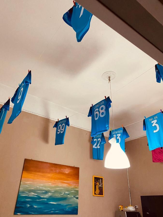 נאפולי Dama Hostelbb מראה חיצוני תמונה