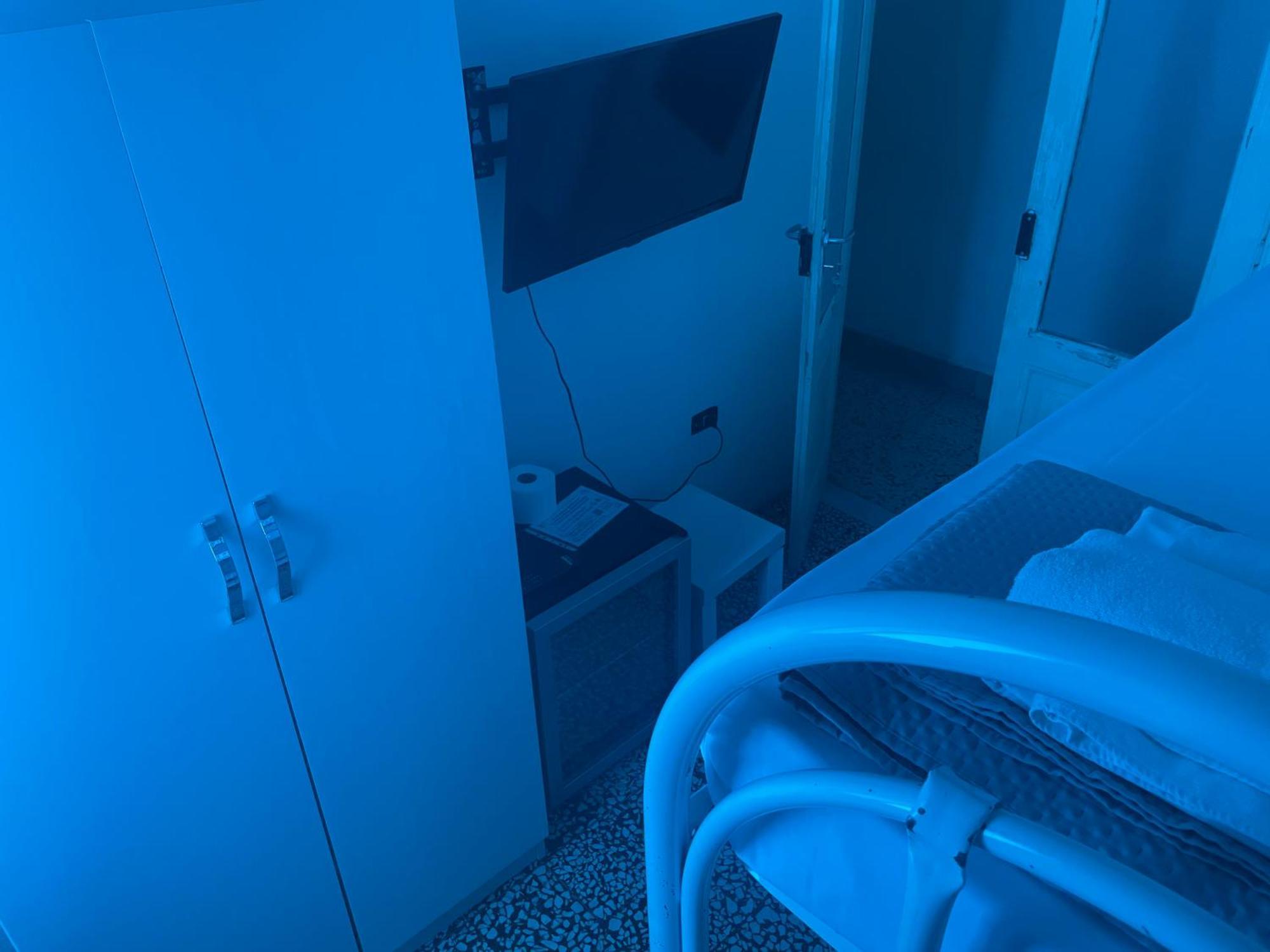 נאפולי Dama Hostelbb מראה חיצוני תמונה