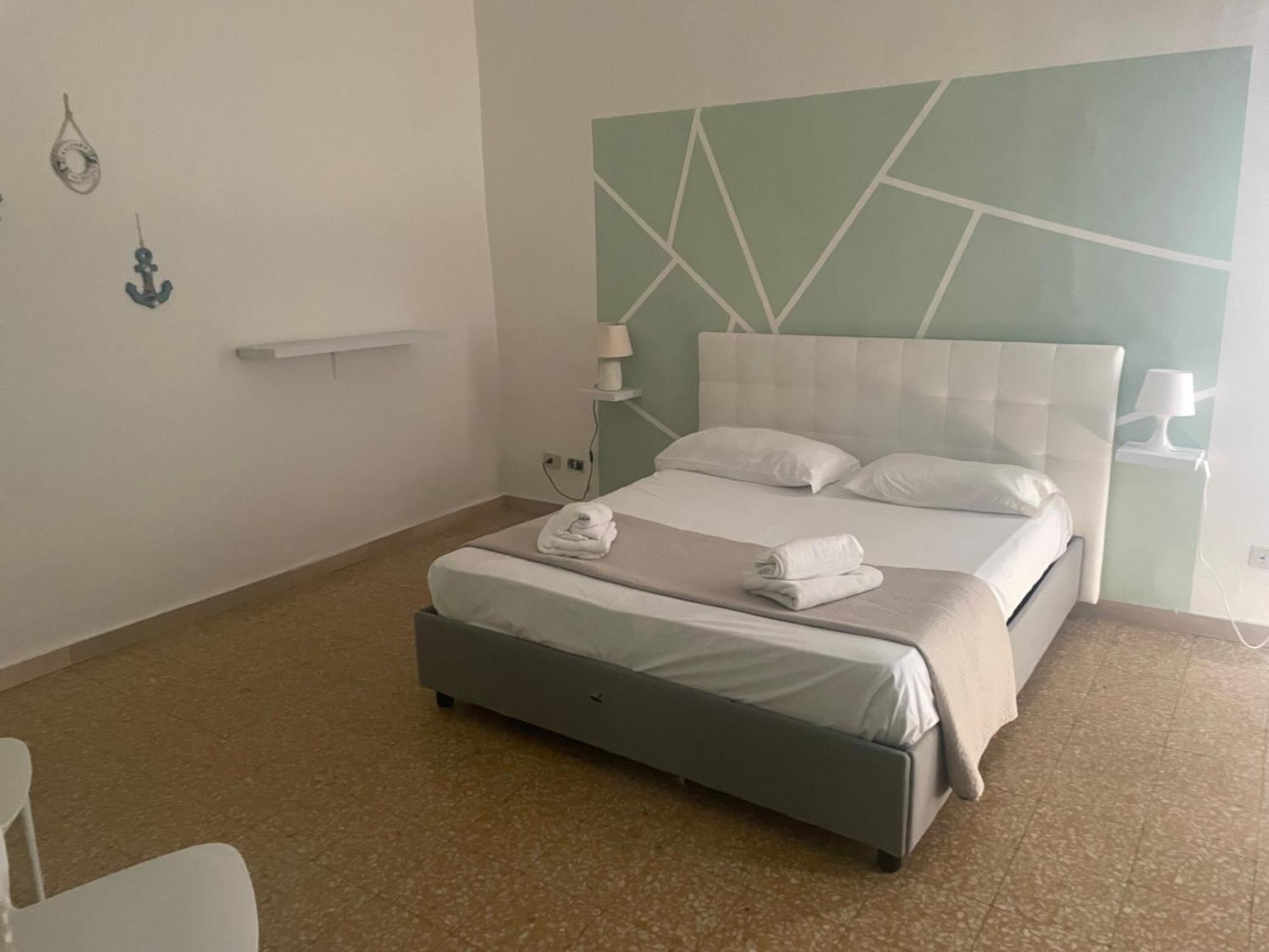 נאפולי Dama Hostelbb מראה חיצוני תמונה