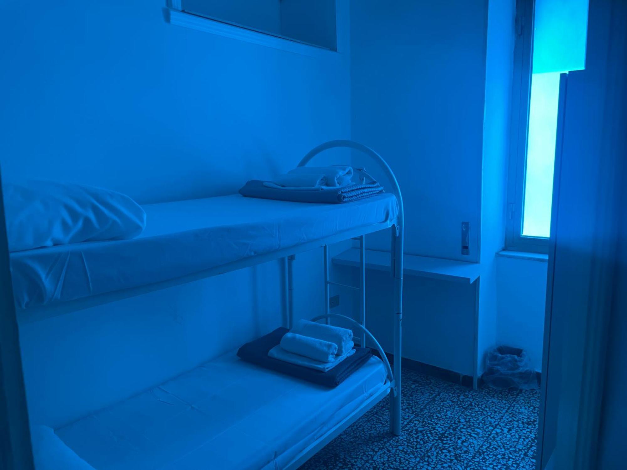 נאפולי Dama Hostelbb מראה חיצוני תמונה