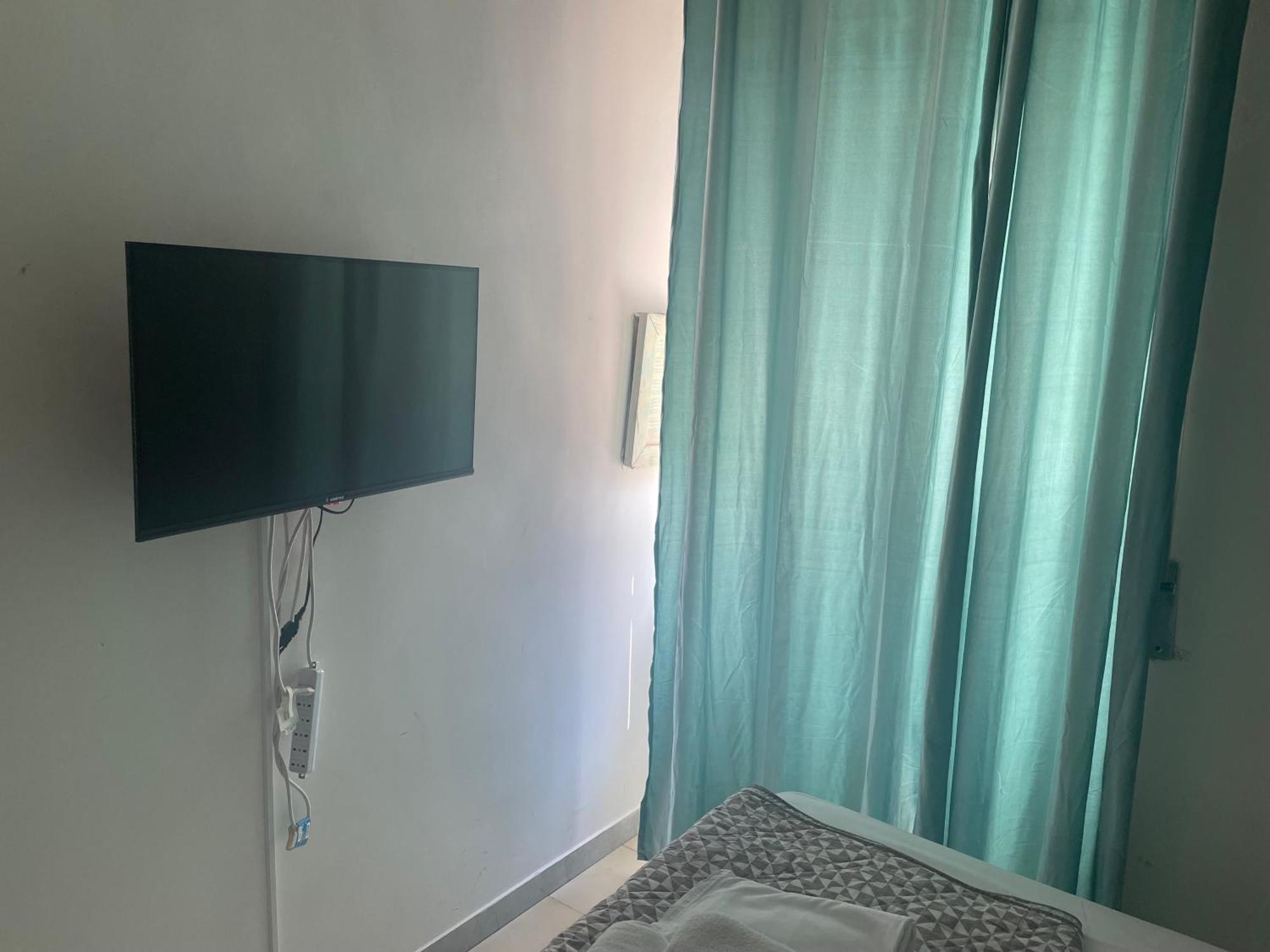 נאפולי Dama Hostelbb מראה חיצוני תמונה